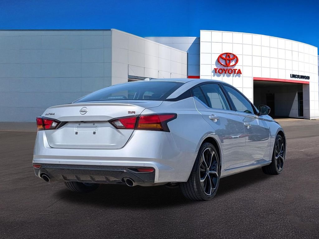 Used 2024 Silver Nissan 2.5 SR image 10