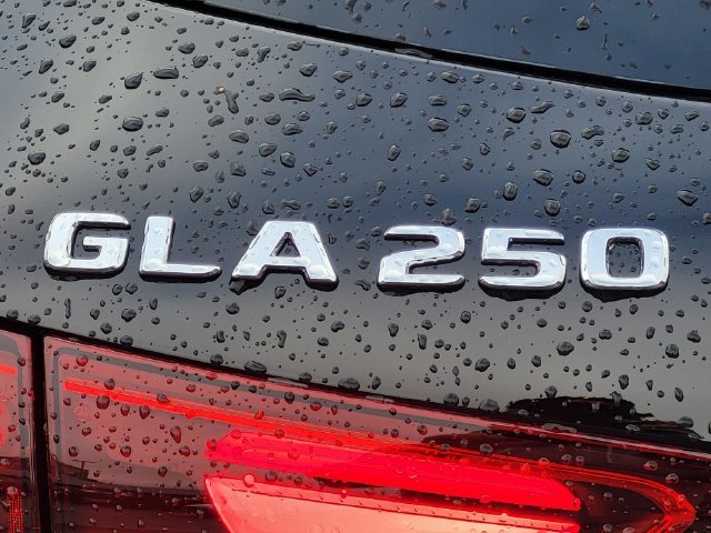 New 2026 Night Black Mercedes-Benz GLA 250 image 13