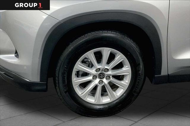 Certified Used 2025 CELESTIAL SILVER Toyota  image 11