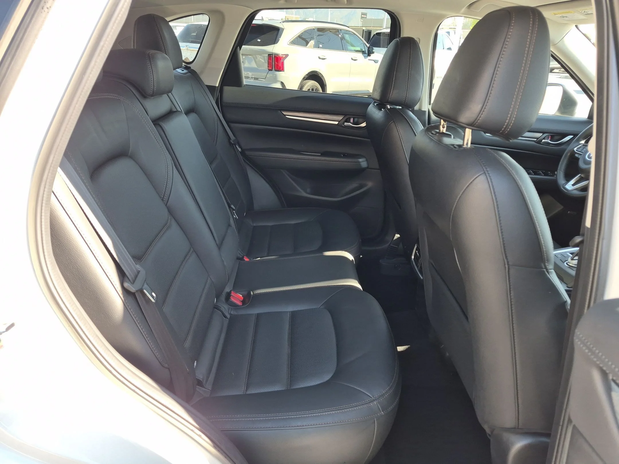 Used 2019 Snowflake White Pearl Mica Mazda Grand Touring image 28