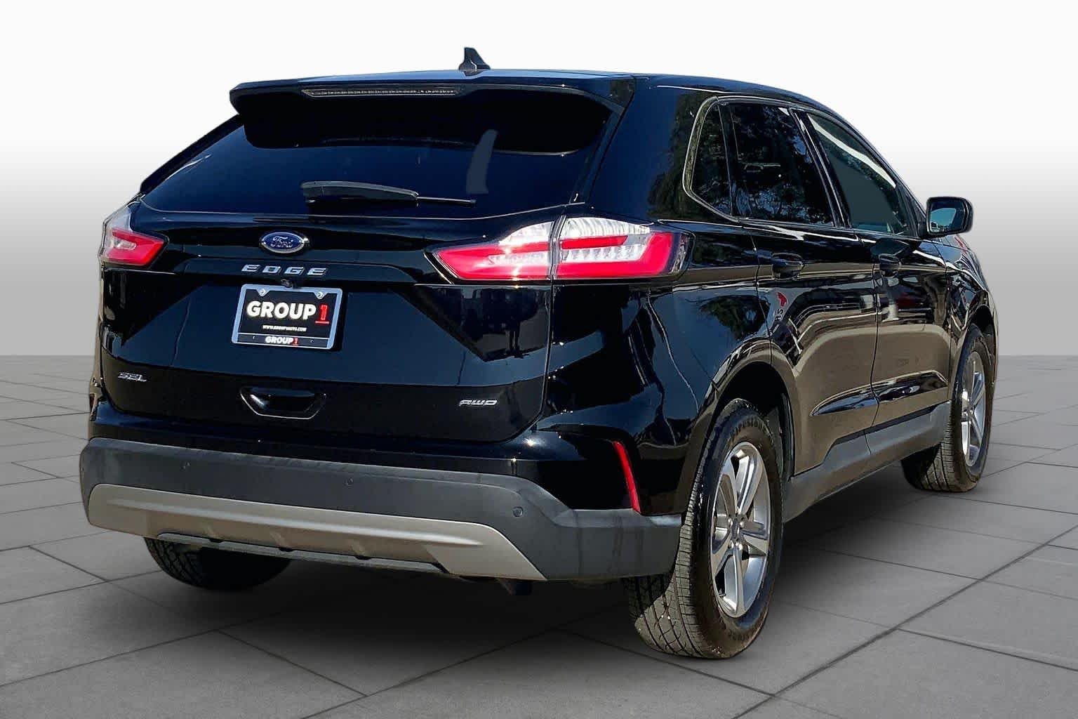 Certified Used 2022 Agate Black Metallic Ford SEL image 13
