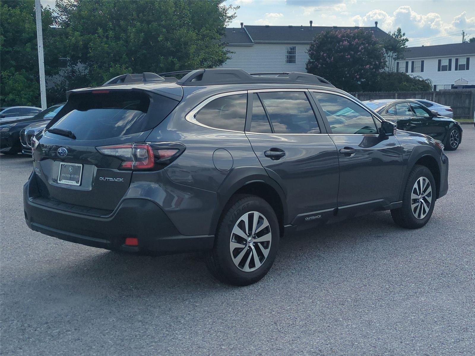 Used 2025 Magnetite Gray Metallic Subaru Premium image 5