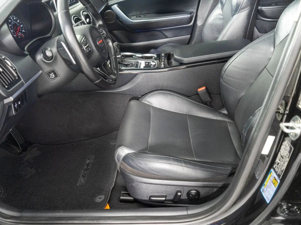 Used 2018 Black Kia Premium image 10