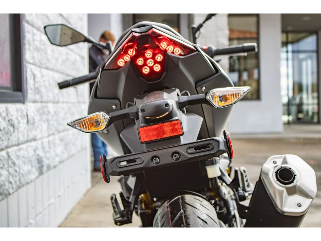 New 2026 Metallic Matte Graphenesteel Gray Kawasaki  image 9