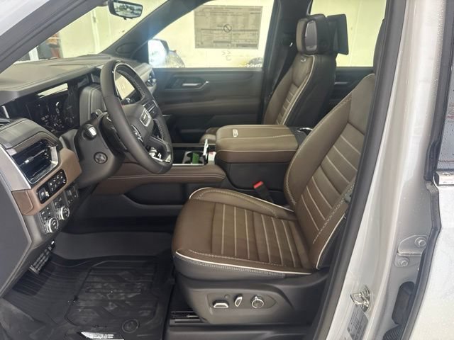2026 GMC Yukon Denali Ultimate - Photo 3