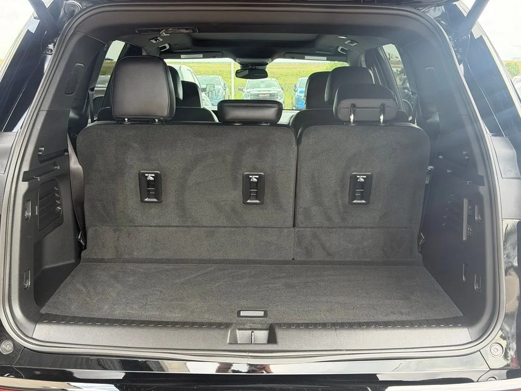 Used 2025 Black GMC Denali image 9