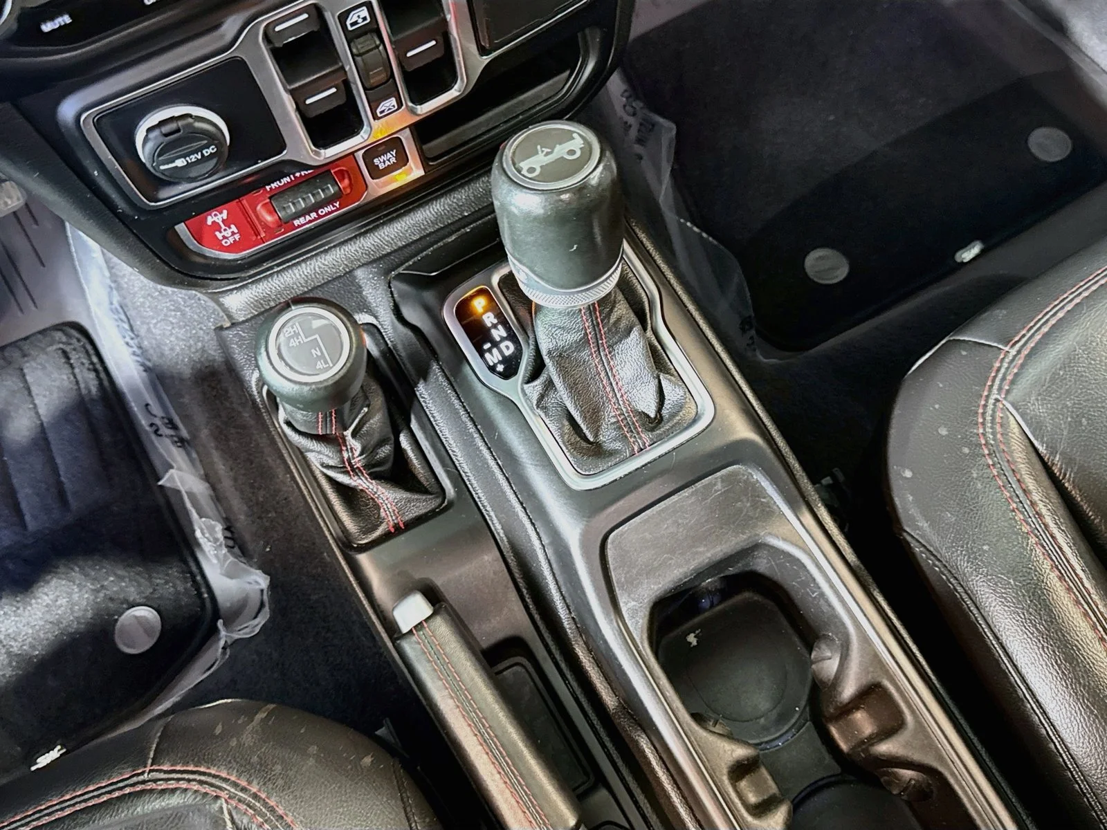 Used 2020 Sting-Gray Clearcoat Jeep Rubicon image 19