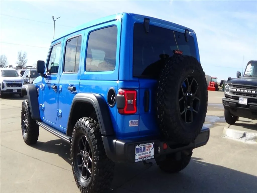 Used 2024 Hydro Blue Pearl Coat (pbj) Jeep Willys image 8