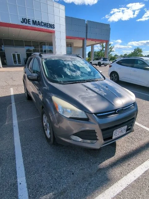 Used 2013  Ford SE image 10