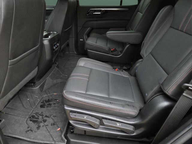 Used 2025 Gray Chevrolet RST image 27