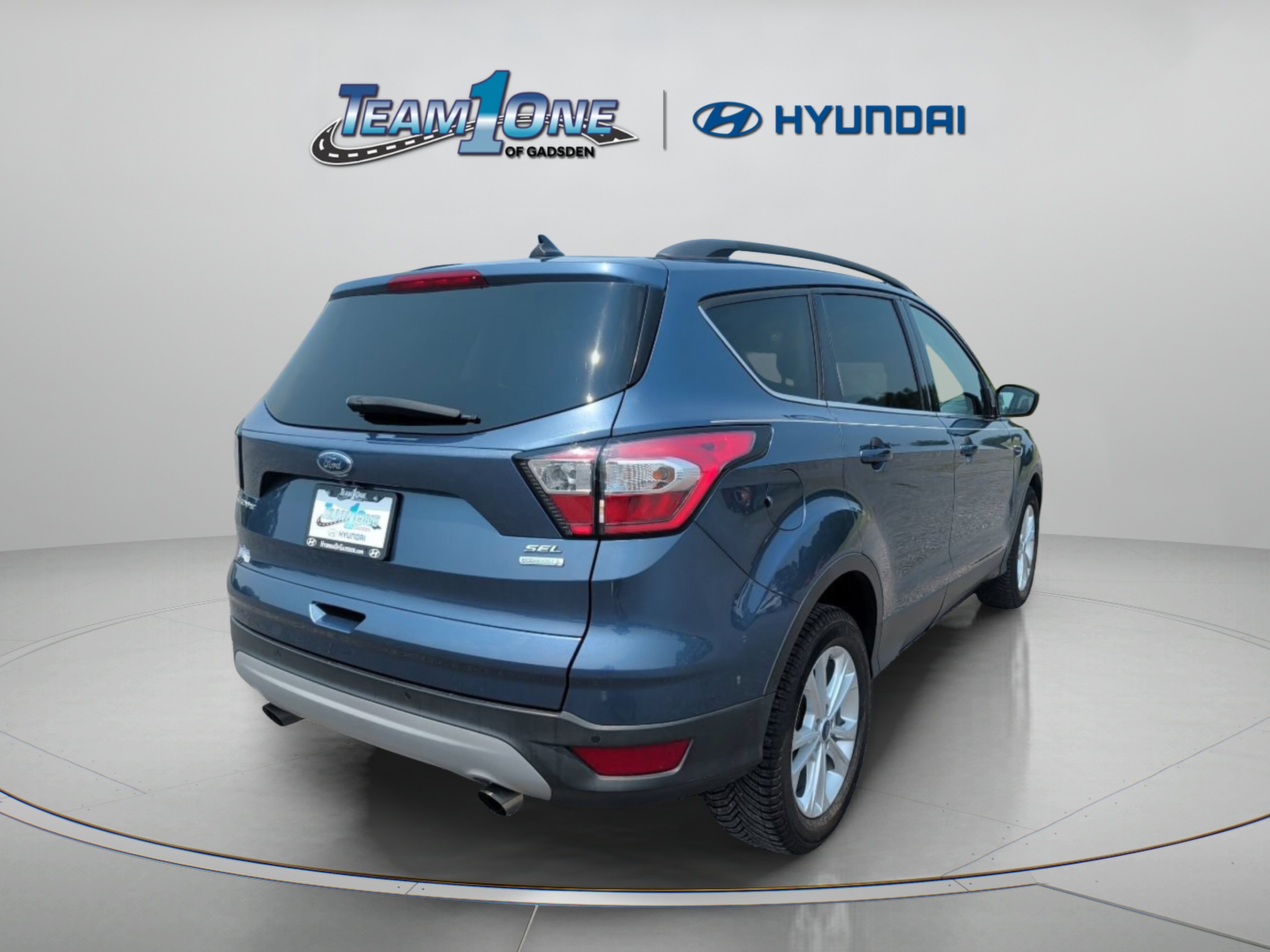 Used 2018 Blue Metallic Ford SEL image 8