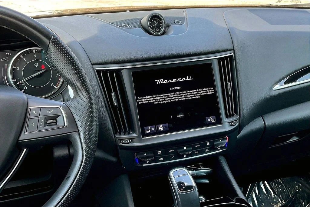 Used 2023 Black Maserati Modena image 9