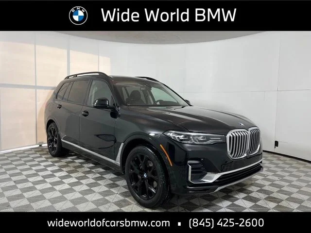2022 BMW X7 xDrive40i's photo