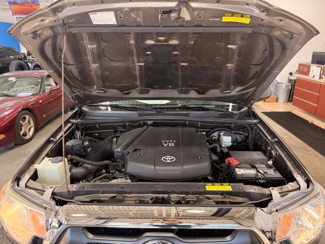 Used 2014 Tan Toyota DOUBCAB image 27
