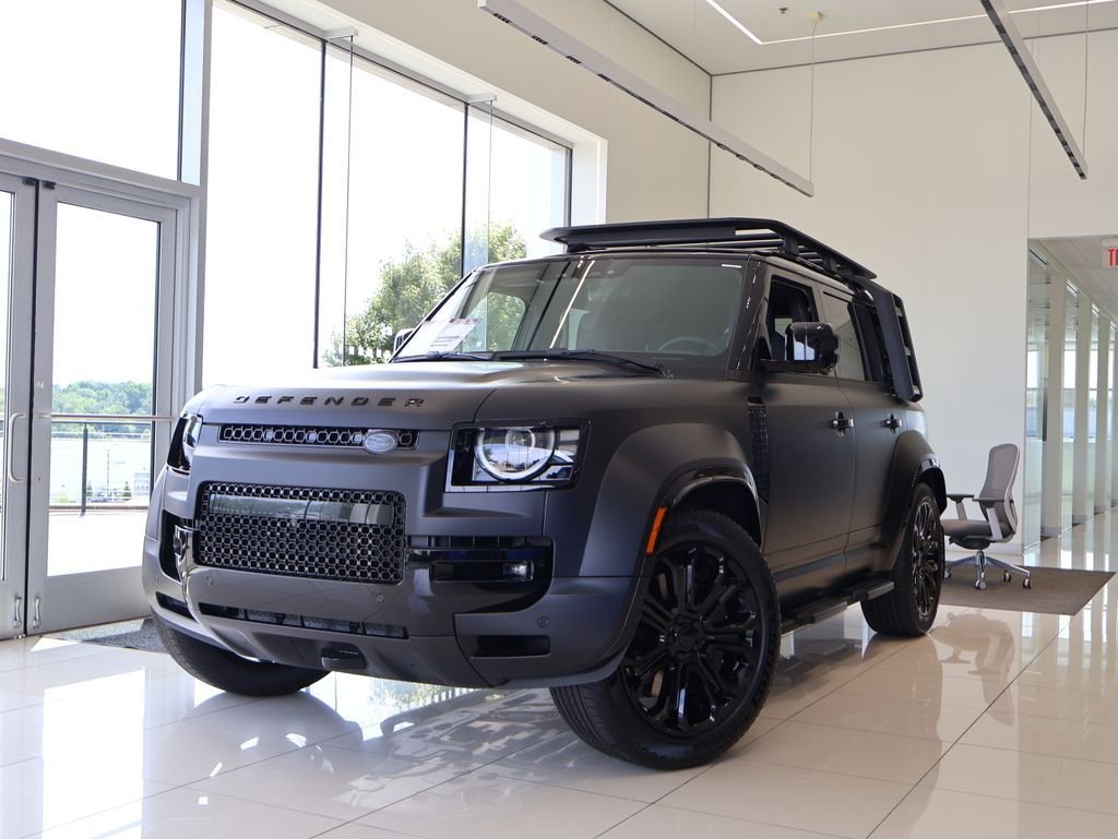 New 2026 Narvik Black Land Rover OCTA Black image 1