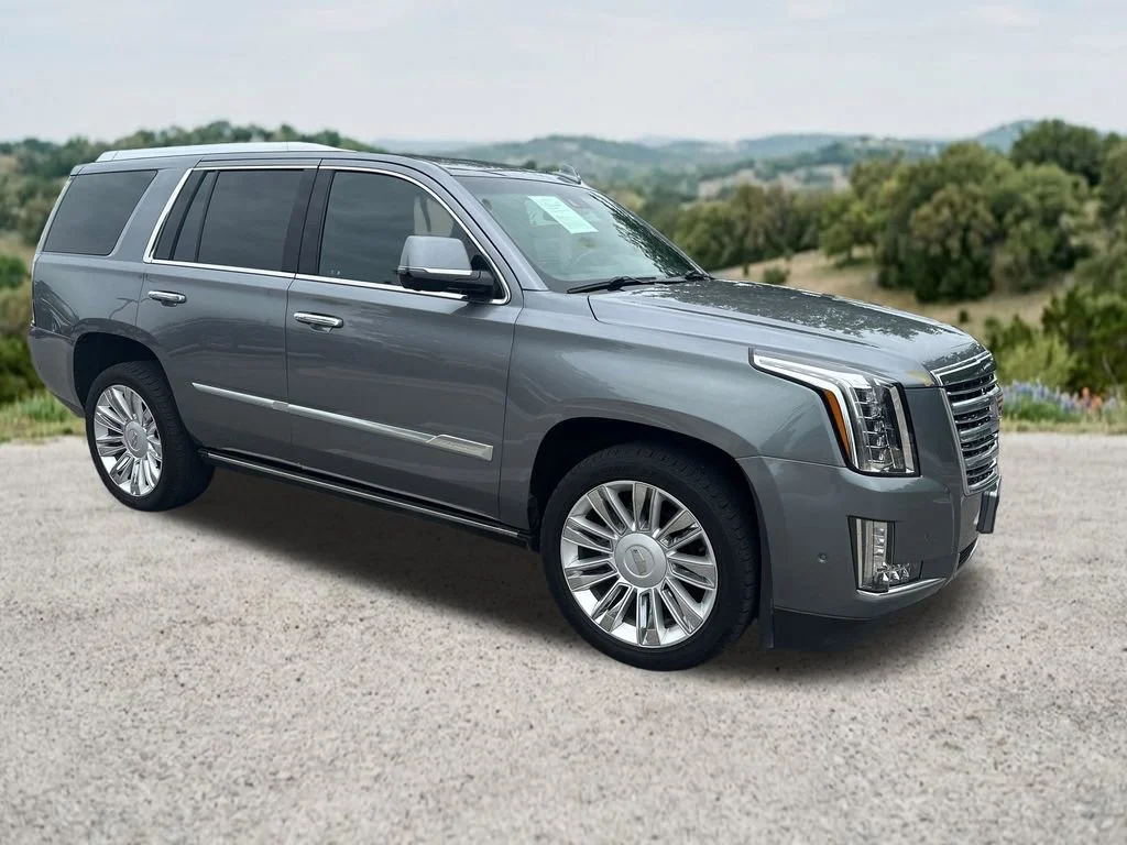 2019 Cadillac Escalade AWD Platinum's photo