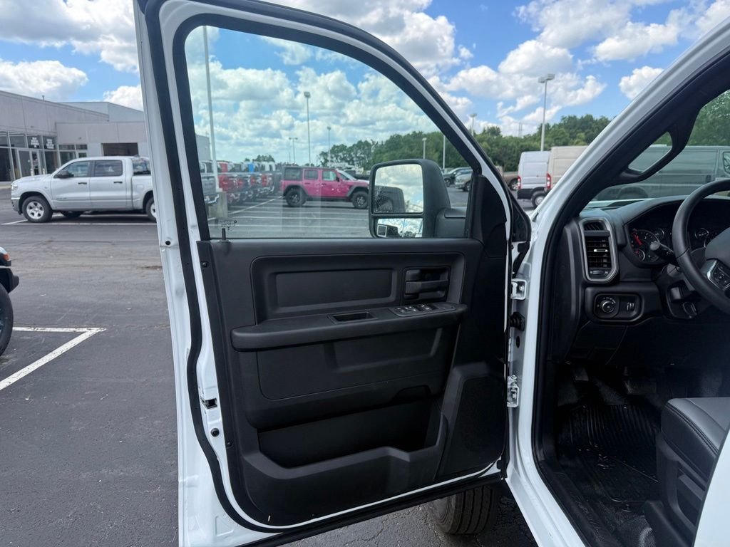 New 2026 Bright White Clear-Coat Exterior Paint RAM Tradesman image 16
