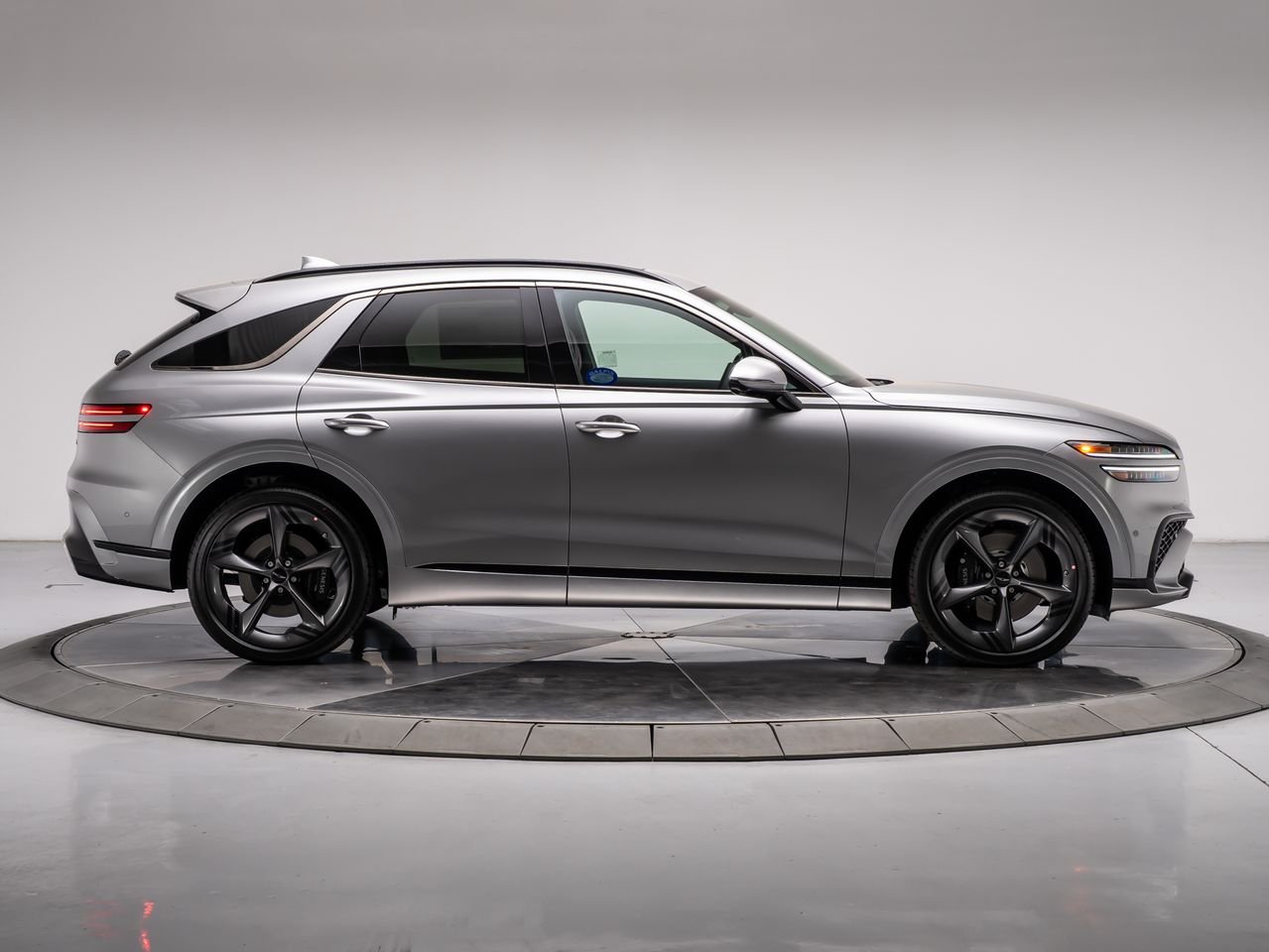 New 2026 Savile Silver Genesis 2.5T SPORT PRESTIGE image 6