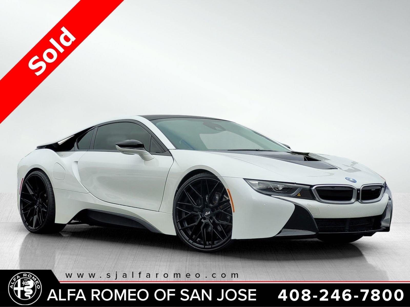 2016 BMW i8 Mega World