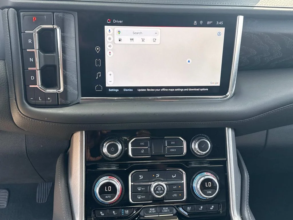 Used 2024 Silver GMC Denali image 31