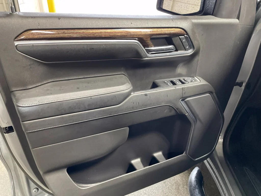 Used 2024 Silver GMC Elevation image 19