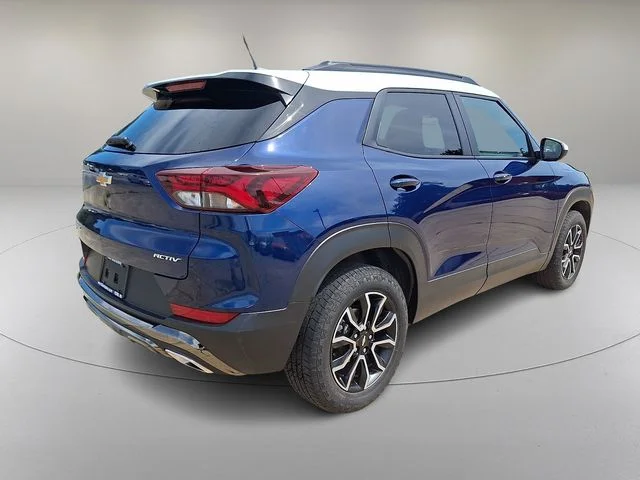 Used 2023 Blue Chevrolet ACTIV image 11