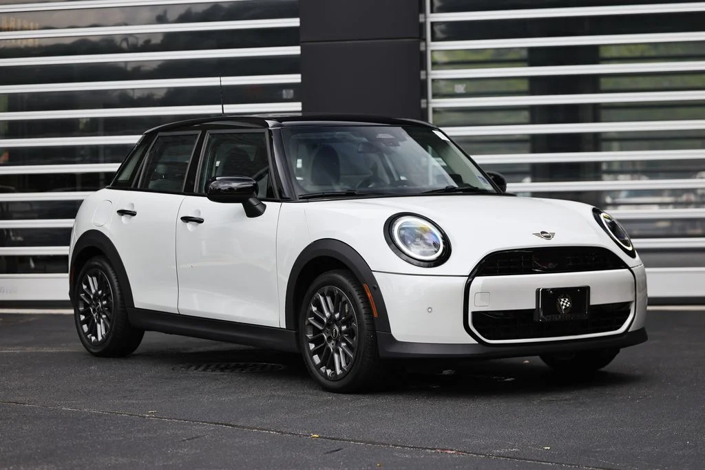 Certified Used 2025 Nanuq White Metallic MINI Signature Plus image 1