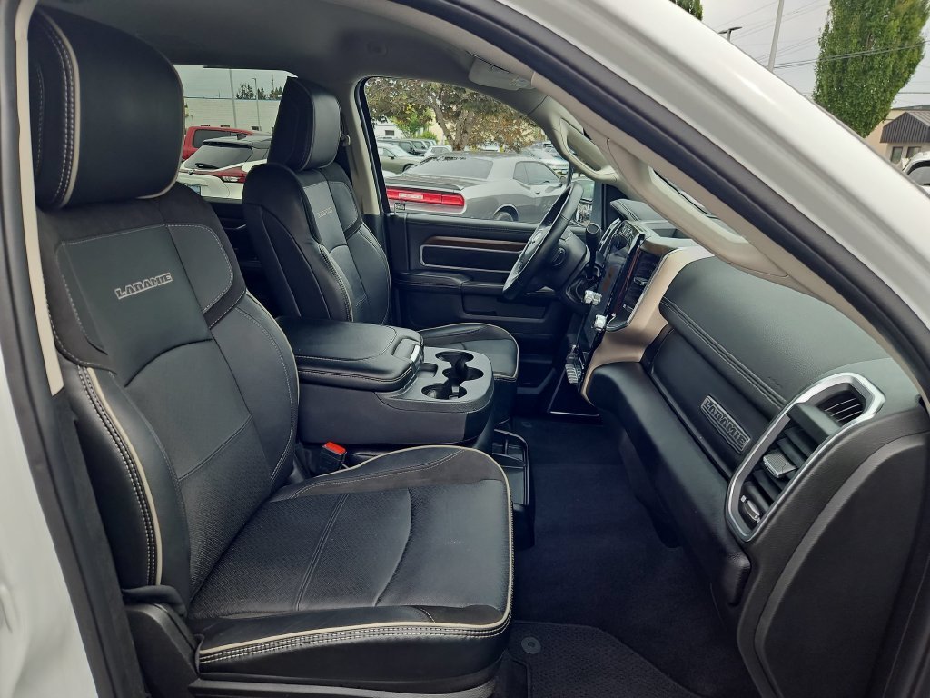 Used 2024 White Ram Laramie image 28