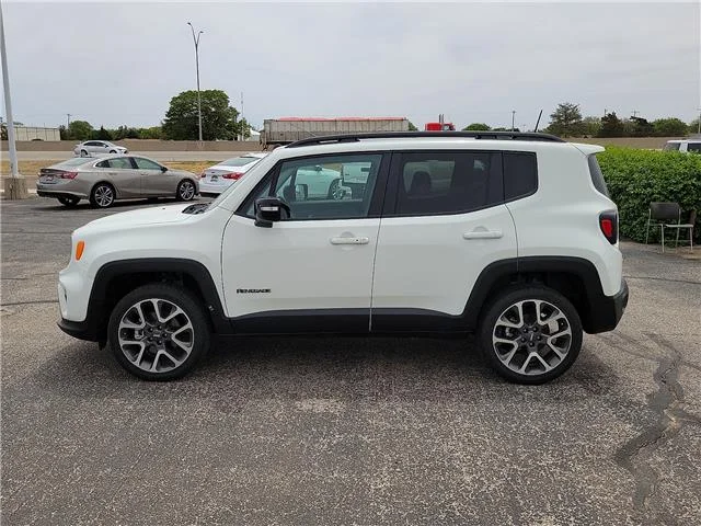 Used 2022 Black Jeep Limited 4x4 image 2
