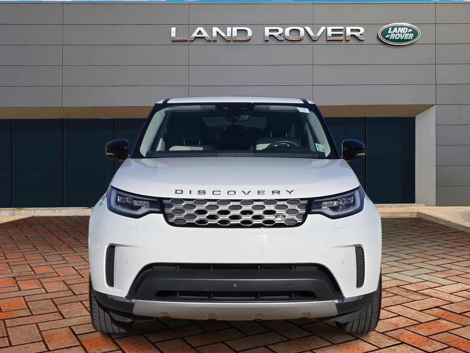 Used 2025 Fuji White Land Rover S image 2
