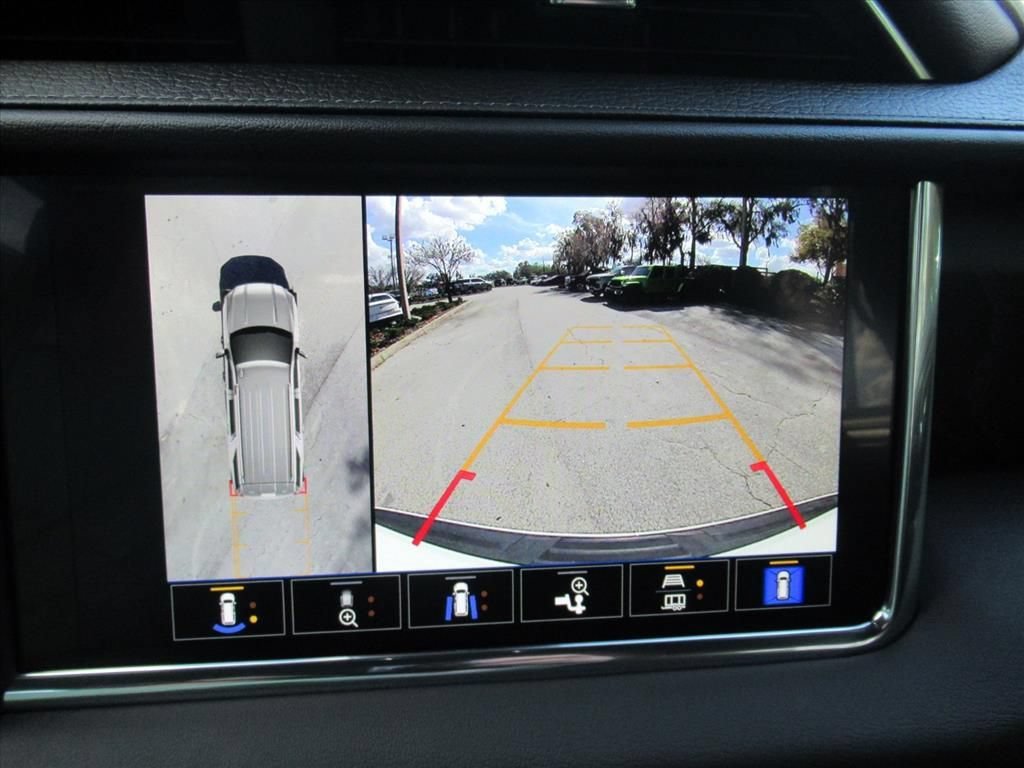 2024 GMC Yukon Denali - Photo 32