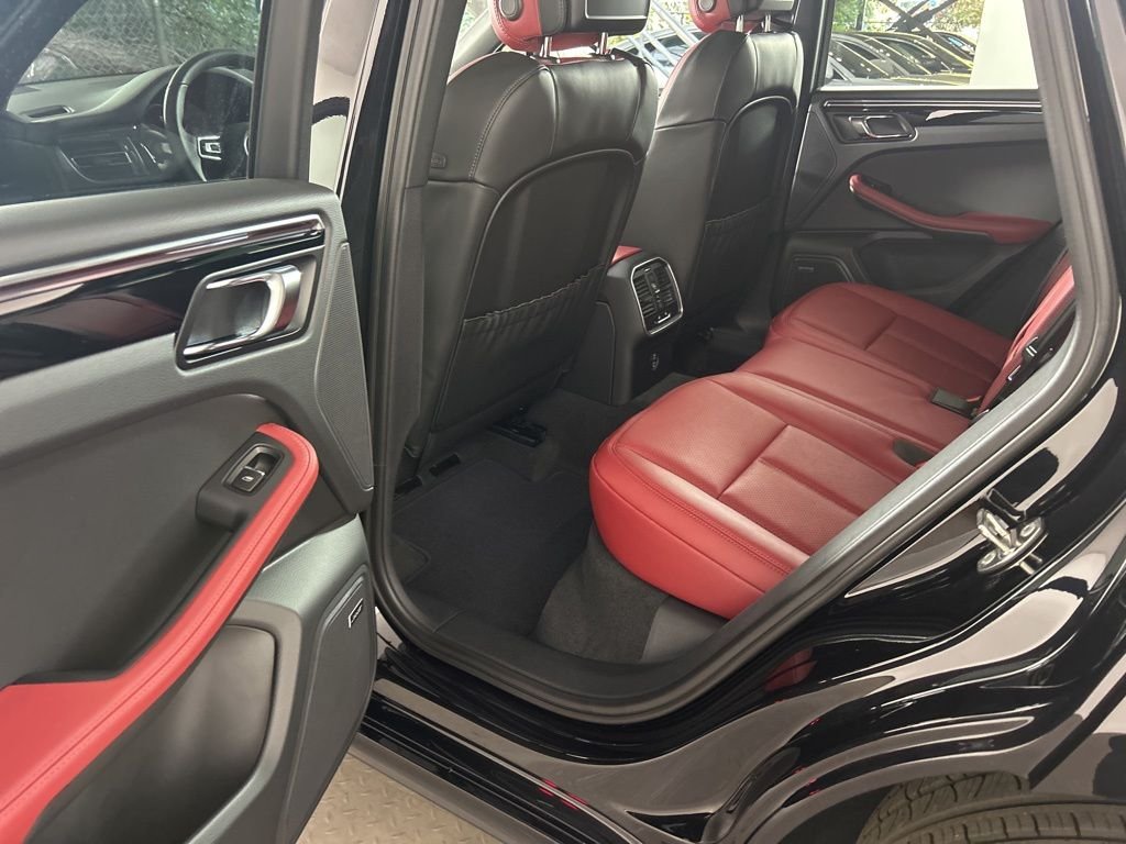 2026 Porsche Macan S - Photo 17