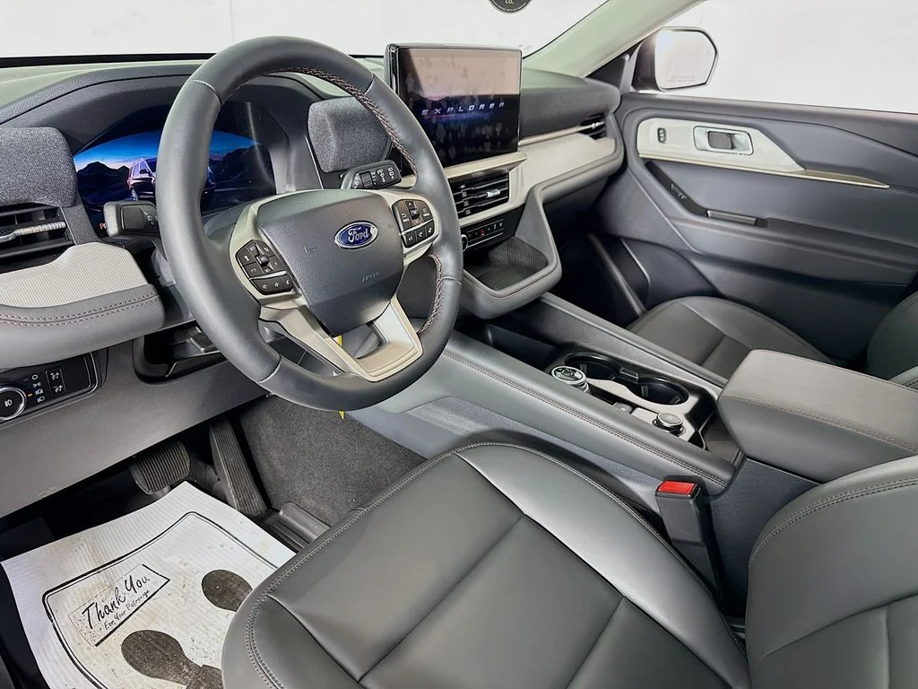 New 2026 Agate Black Metallic Ford Active image 9