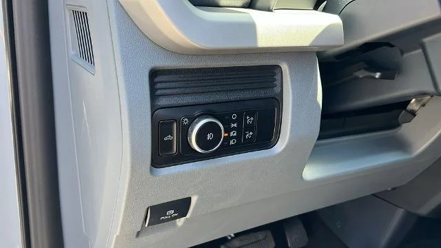 New 2026 Avalanche Ford F-250® XL image 33