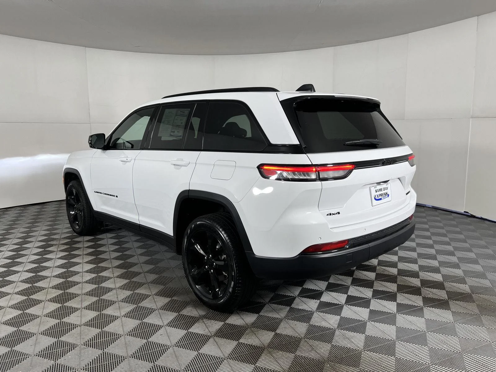 Used 2025 Bright White Clearcoat Jeep Limited image 7