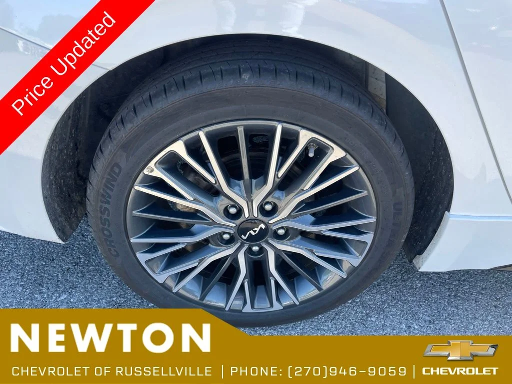 Used 2023 White Kia GT-Line image 44