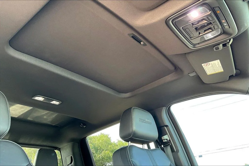 Used 2023 White Chevrolet High Country image 27