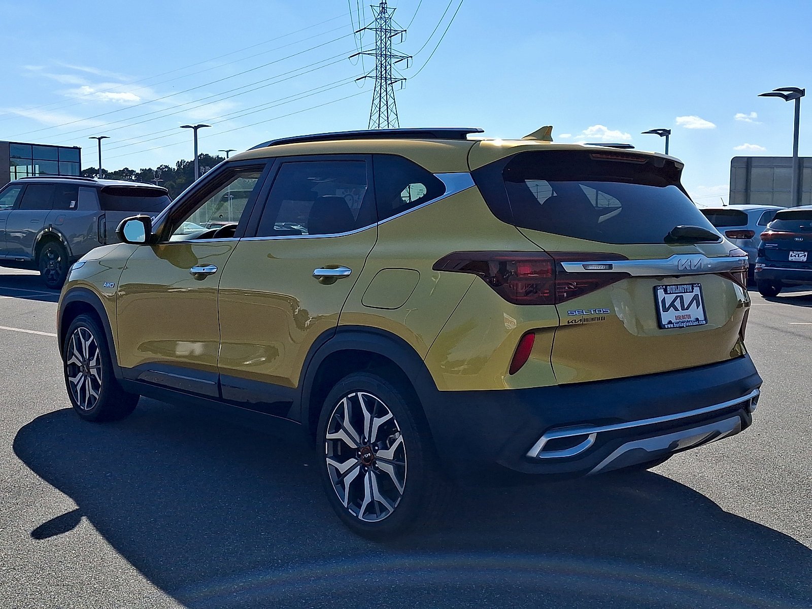 Certified Used 2023 Starbright Yellow Kia SX image 4
