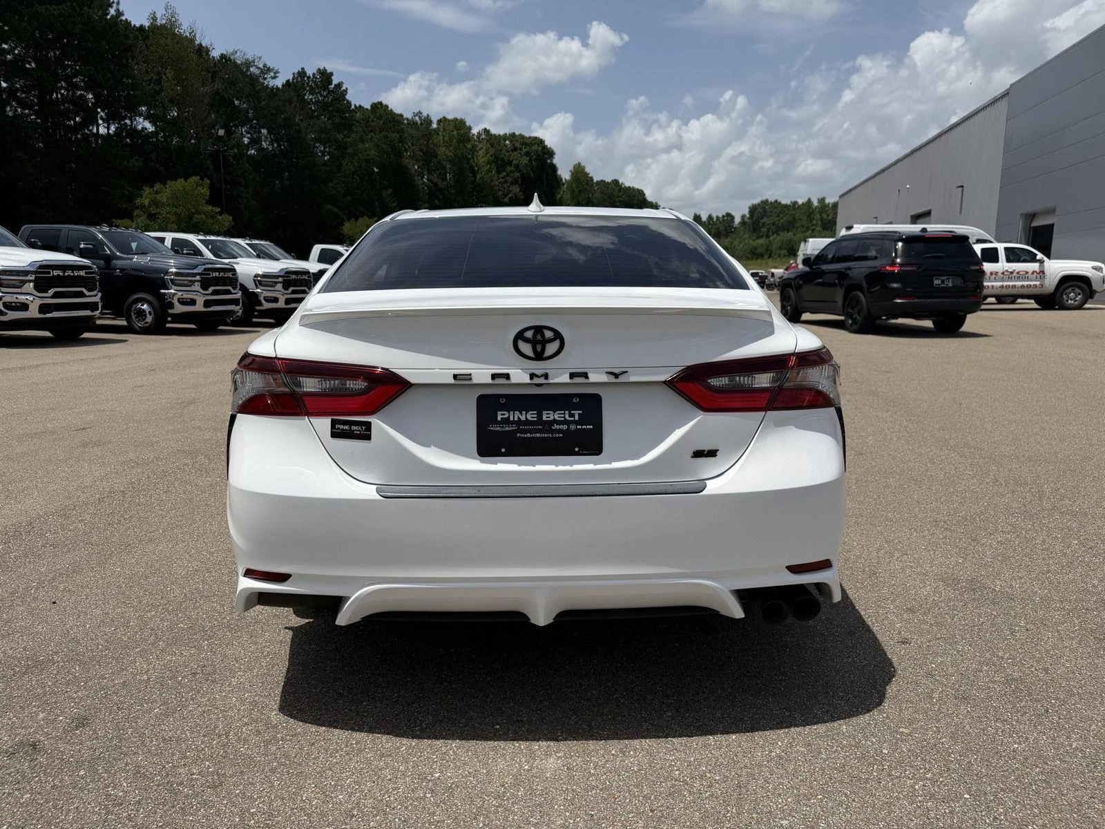 Used 2022 Super White Toyota SE image 5