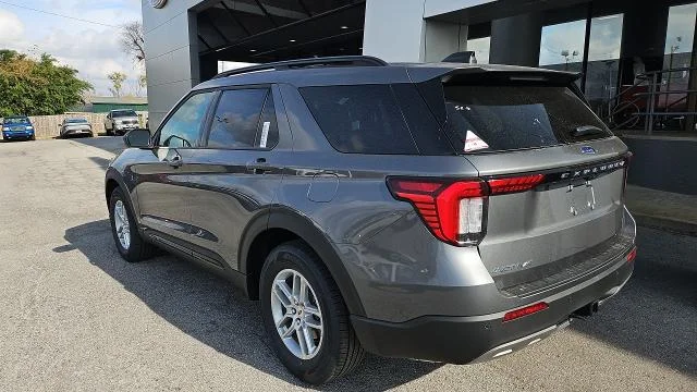 New 2026 Carbonized Gray Metallic Ford Active RWD image 21