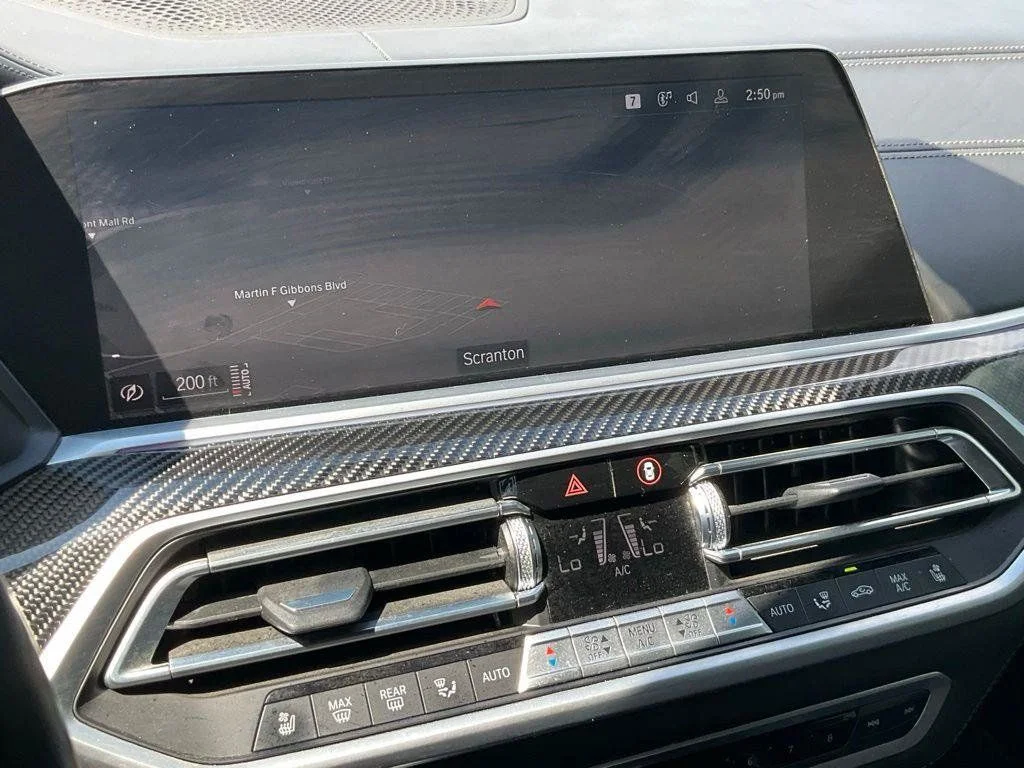 Used 2022 Black BMW xDrive40i image 3
