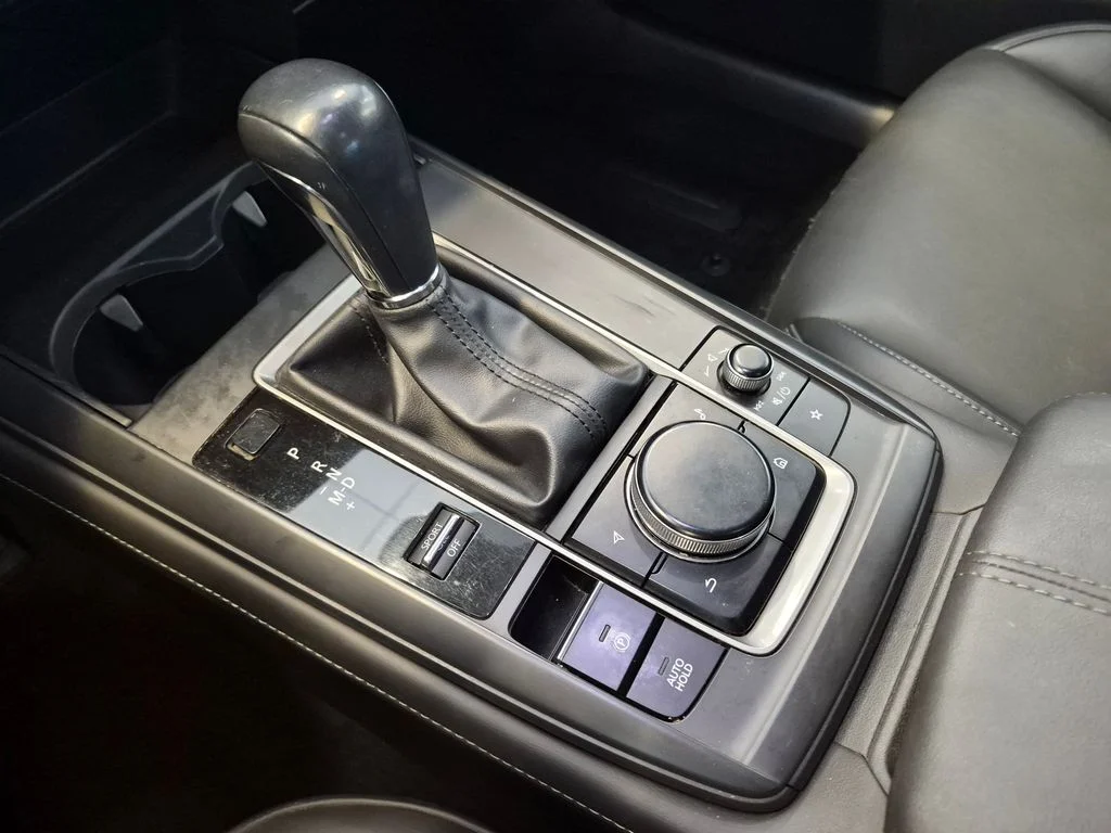 Used 2021 Silver Mazda Select image 23