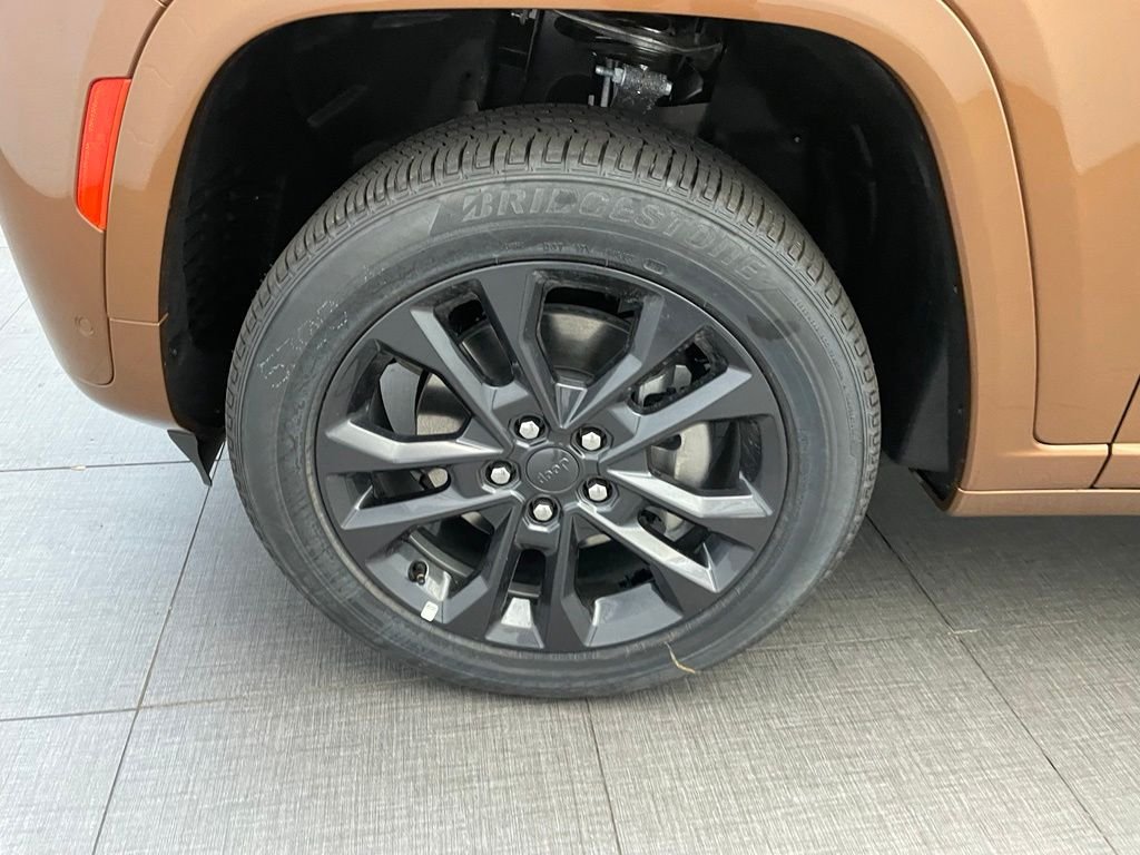 New 2026 Copper Shino Metallic Clear-Coat Exterior Paint Jeep Limited Reserve image 7