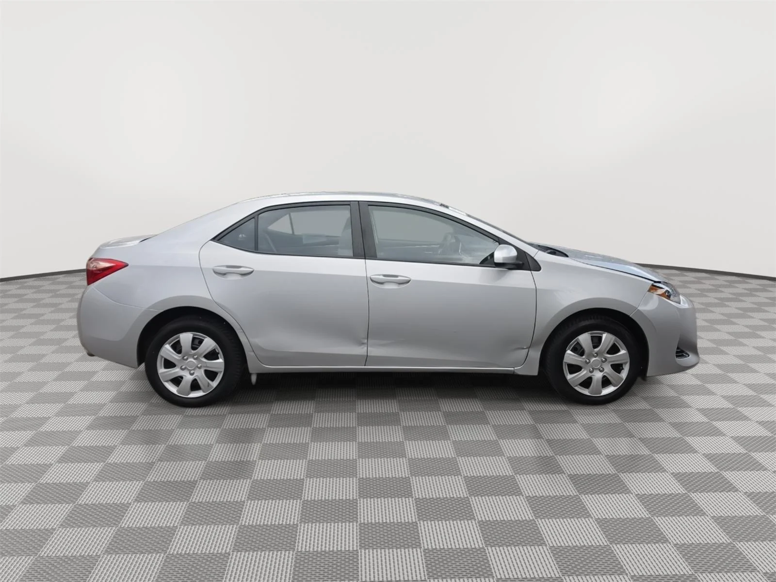 Certified Used 2017 Classic Silver Metallic Toyota LE image 29