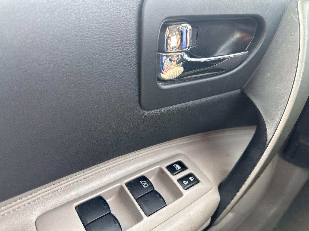 Used 2011 Blue Nissan SV image 20