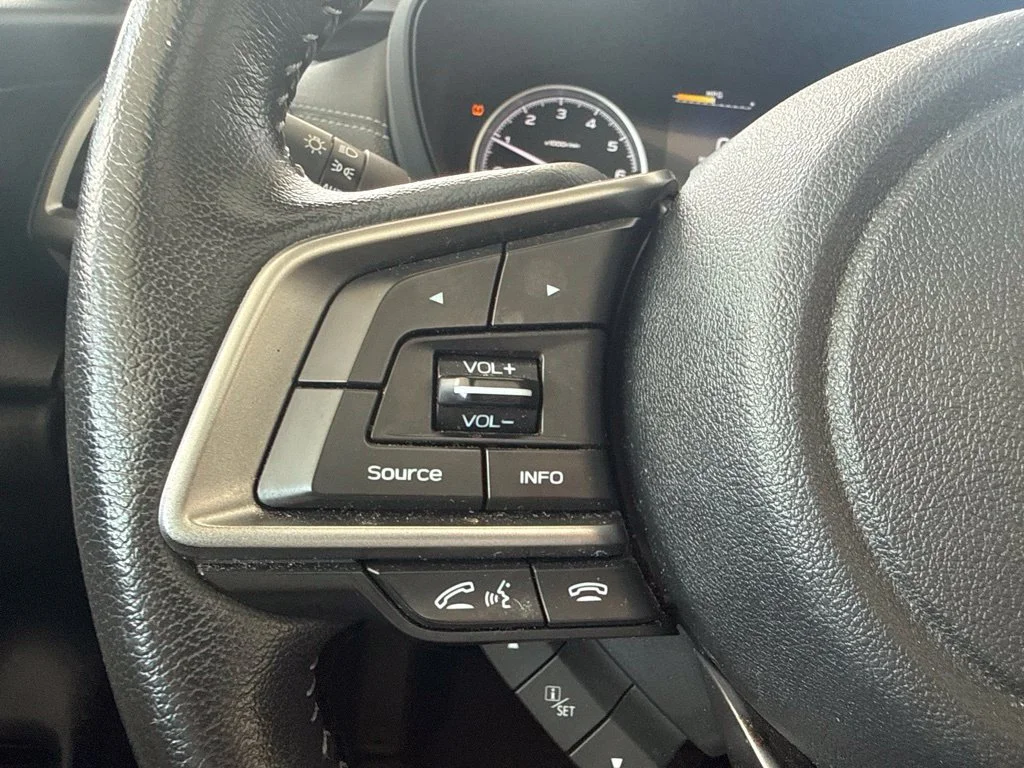 Used 2020 Crystal White Pearl Subaru Limited image 26