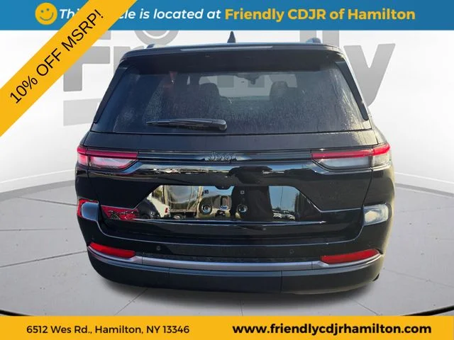New 2026 Diamond Black Crystal Pearl-Coat Exterior Paint Jeep Limited image 7