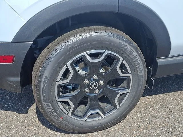 New 2026 Space White Metallic Ford Outer Banks® image 5