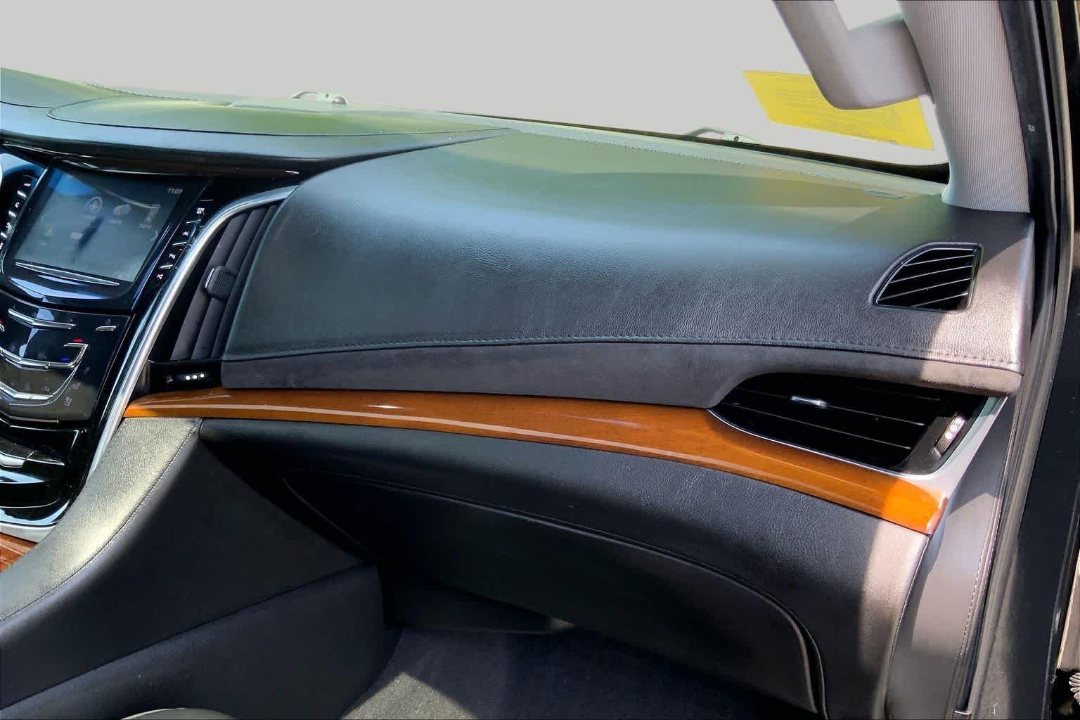 Certified Used 2020 Black Raven Cadillac Luxury image 17
