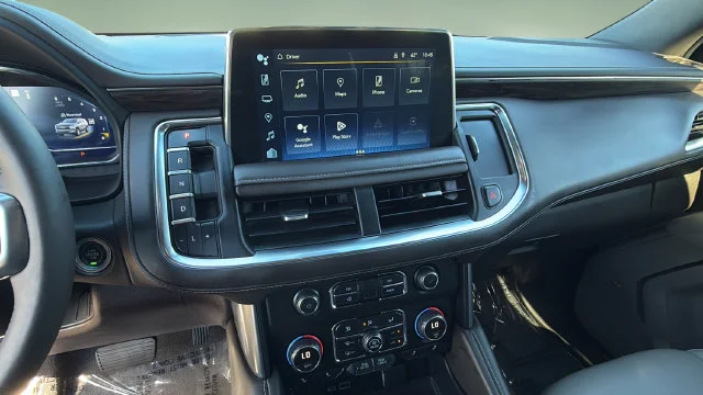 Used 2022 IRIDESCENT PEARL TRICOAT Chevrolet Z71 image 28